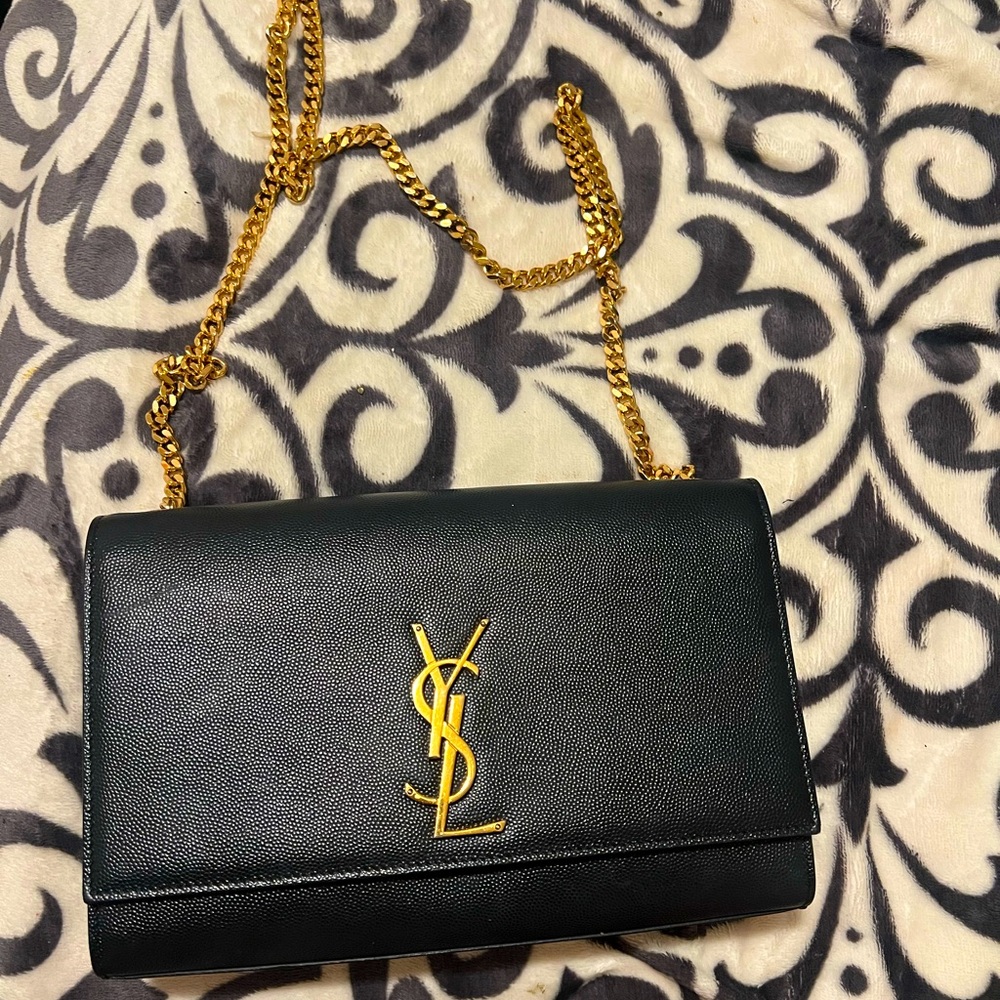 YSL Kate Medium Crossbody Bag in Grained leather
